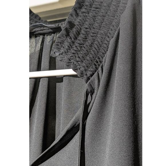 T Tahari Black Flutter Sleeve Smock Neck Tie Front Blouse Womens Sz L - Picture 6 of 12